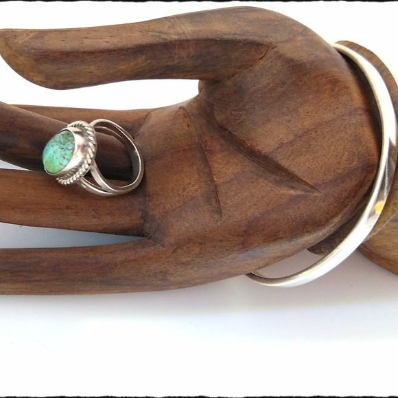 Vintage Navajo Turquoise & Sterling Silver Ring - Picture 4 of 12